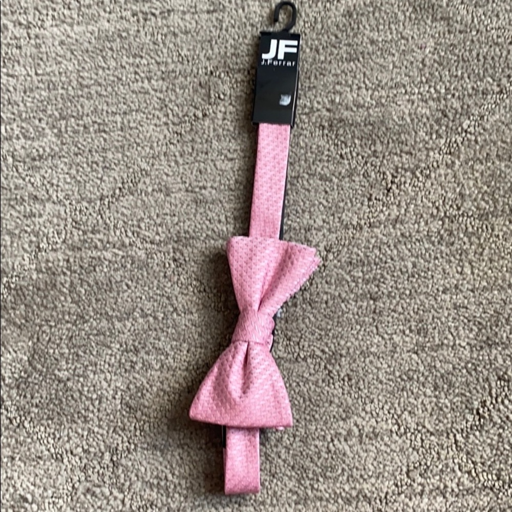 Men’s bow tie